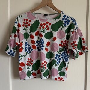 Colorful marimekko fruits Short Sleeve Top